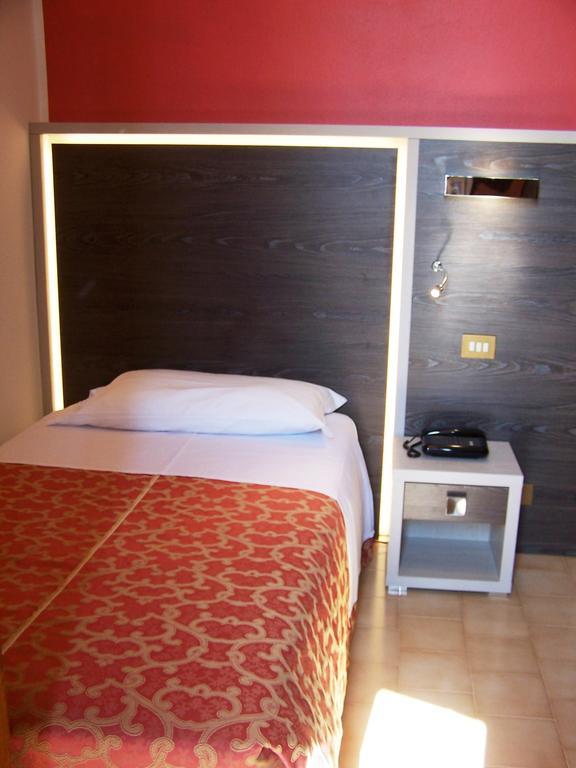 Hotel Carancini Salsomaggiore Terme Room photo